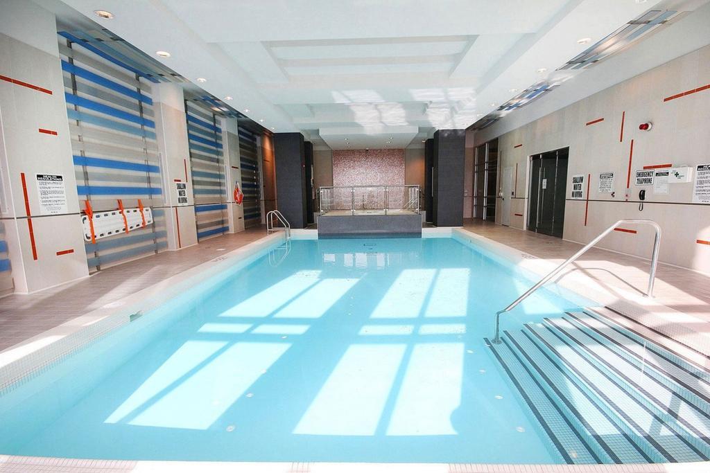 Napa Furnished Rental Apartments Square One Mississauga Buitenkant foto